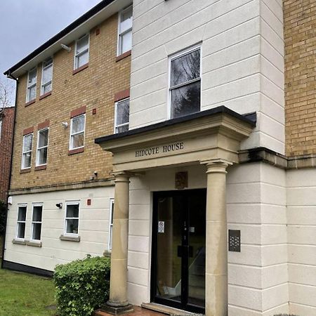 Stunning Studio Flat - Free Parking - 3 Min From Sutton Station Apartment ภายนอก รูปภาพ
